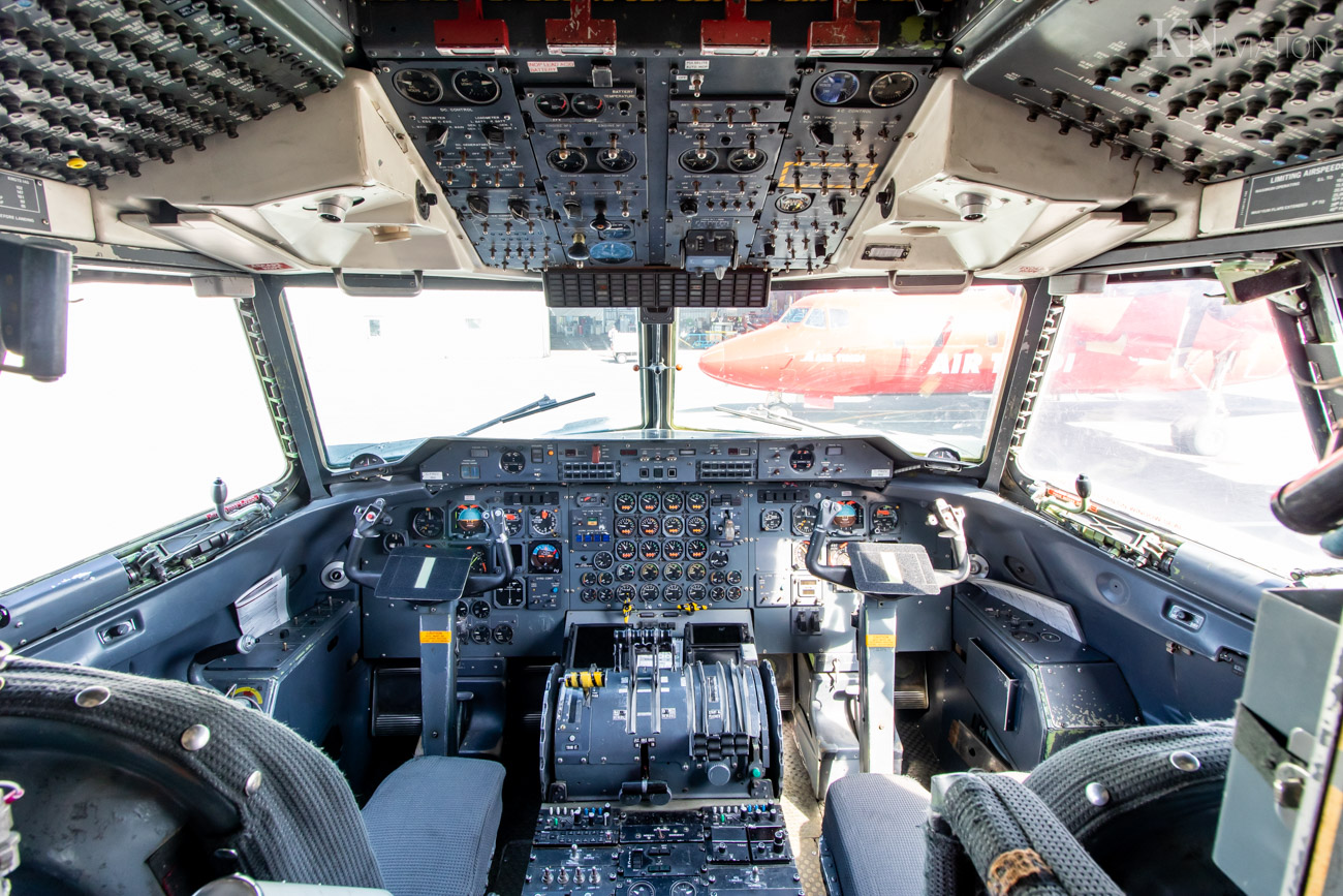 Air Tindi Dash 7 Cockpit