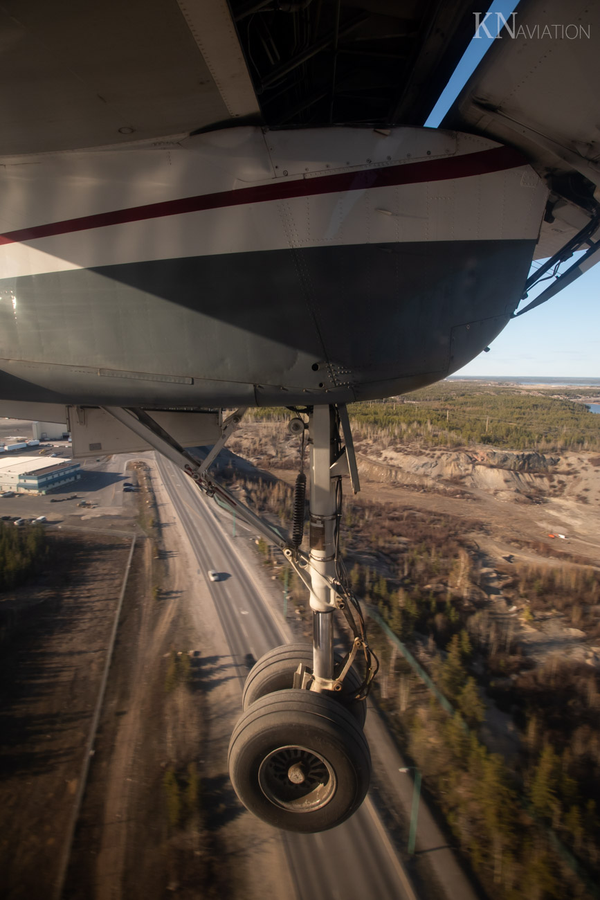 Air Tindi Dash 7 Flight to Yellowknife