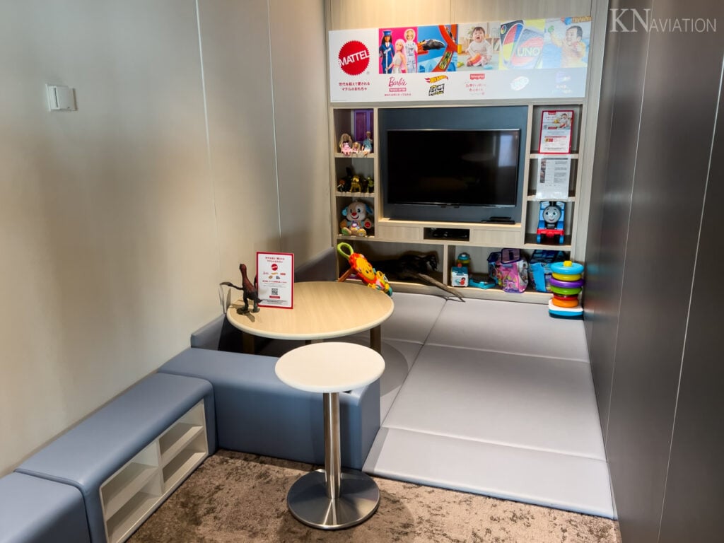 ANA Lounge Haneda Terminal 2 International Kids Room