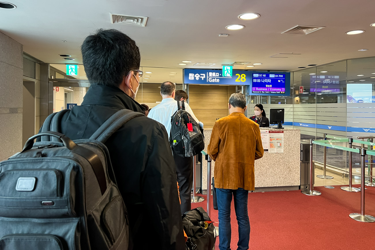 Asiana Airlines Boeing 747-400 Boarding