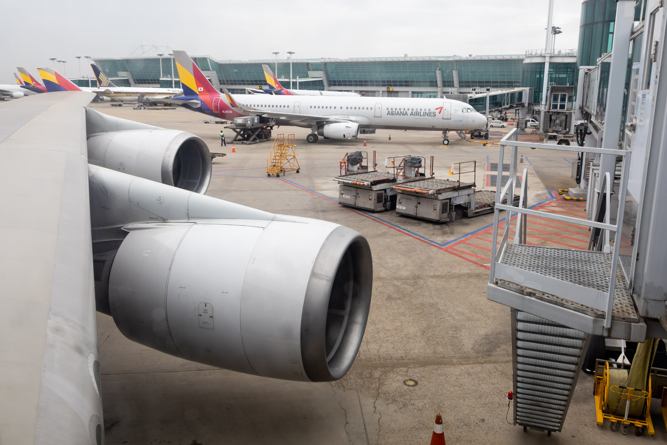 Asiana Airlines Boeing 747-400 Wing View