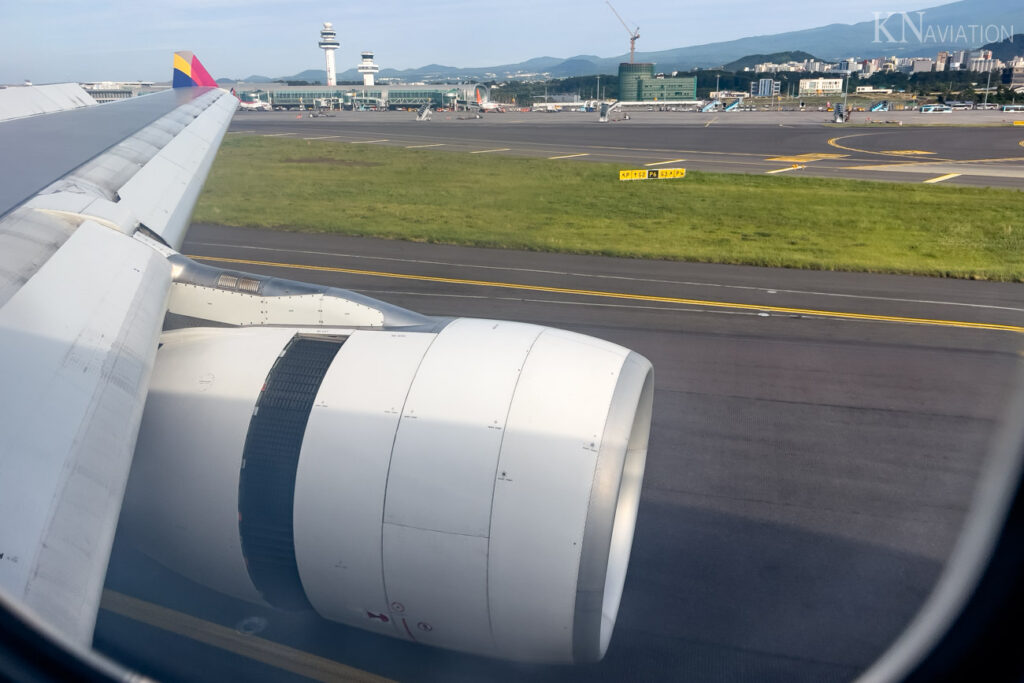 Asiana A330 Landing in Jeju