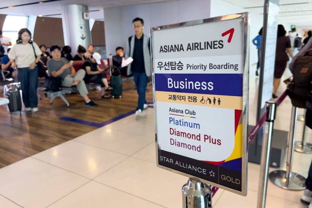 Asiana Airlines Boarding