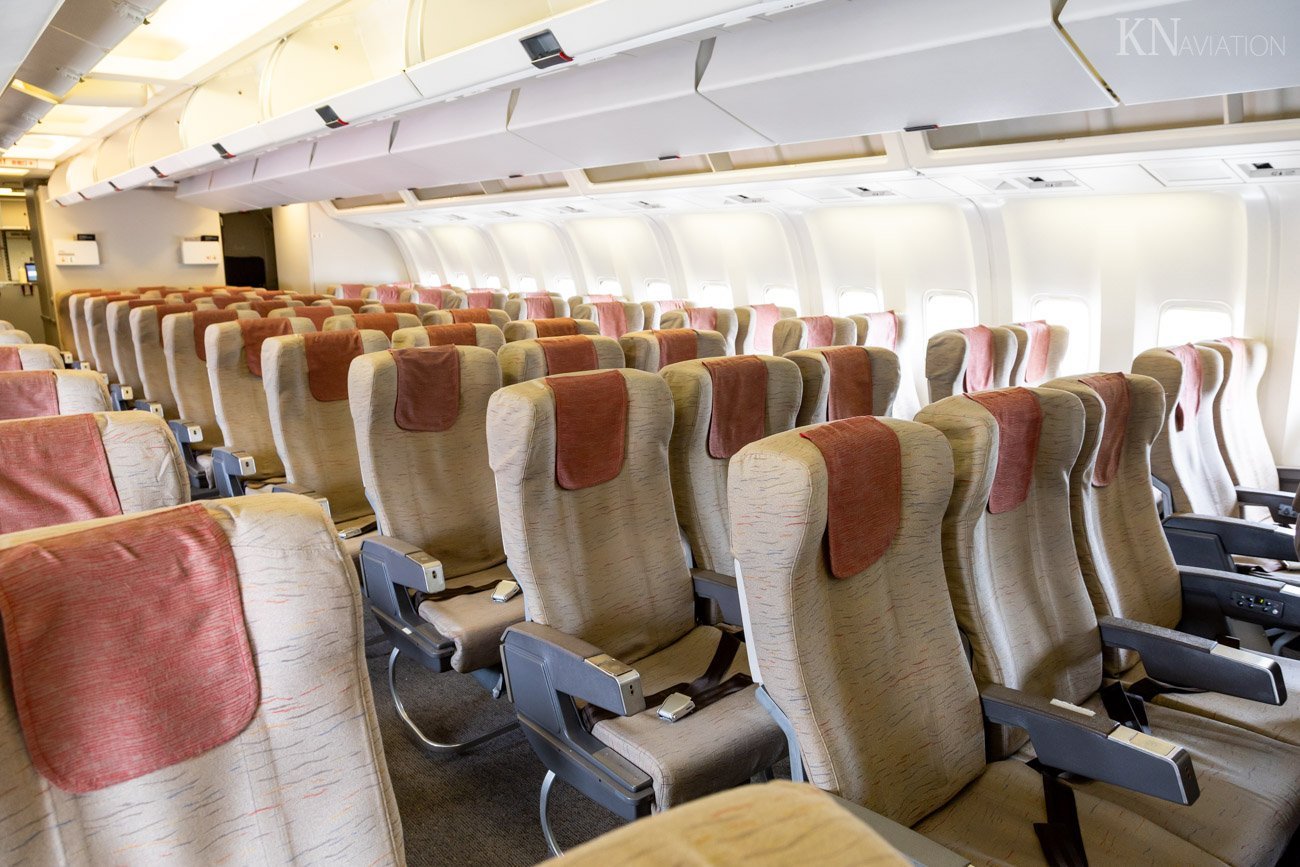 Asiana Airlines 767-300 Cabin