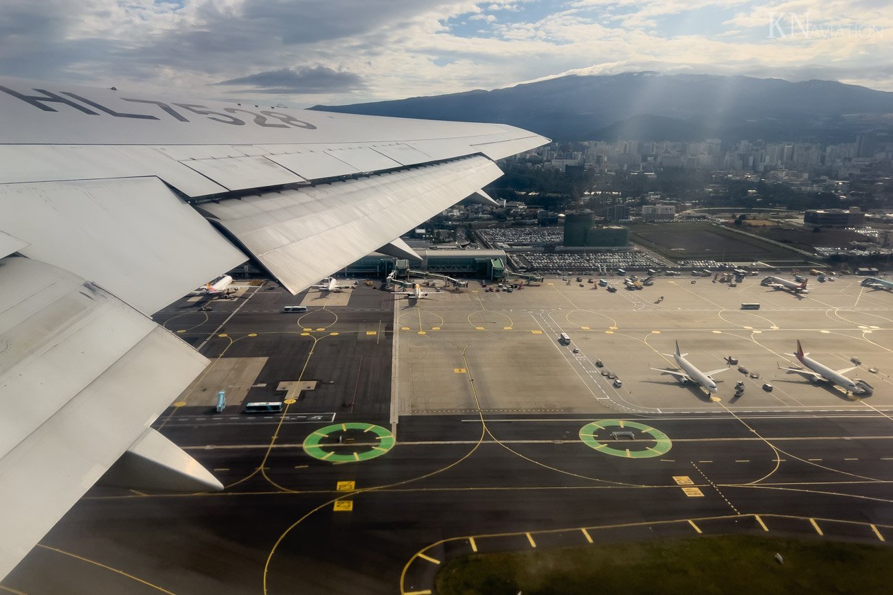 Asiana Airlines 767-300 Jeju to Seoul