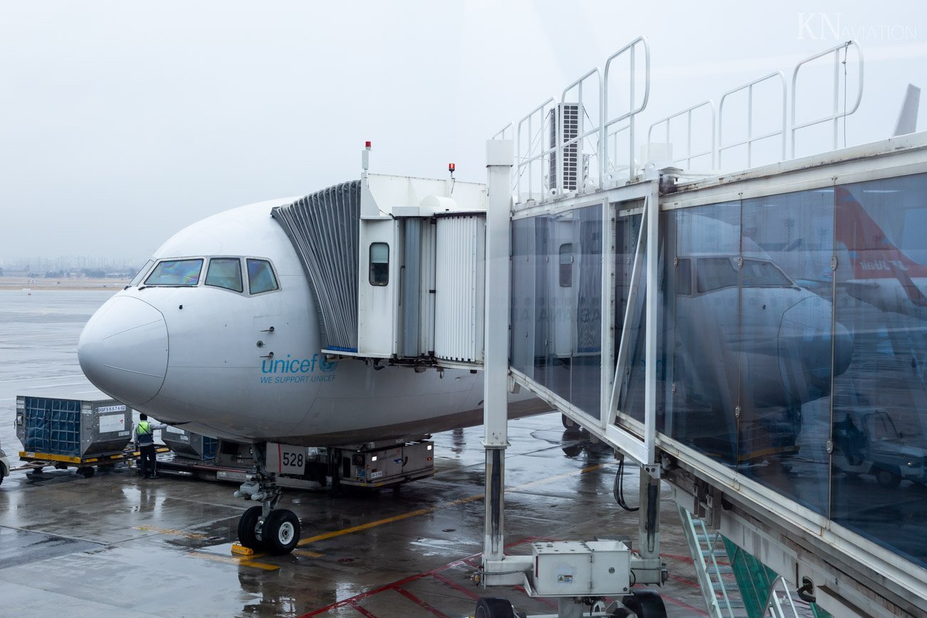 Asiana Airlines 767-300 at Gimpo Airport