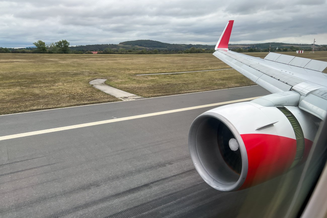 Austrian Airlines 767 Landing in Vienna