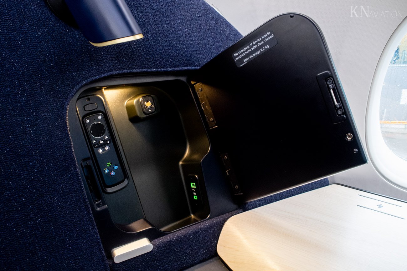 Finnair A350 AirLounge Business Class Storage