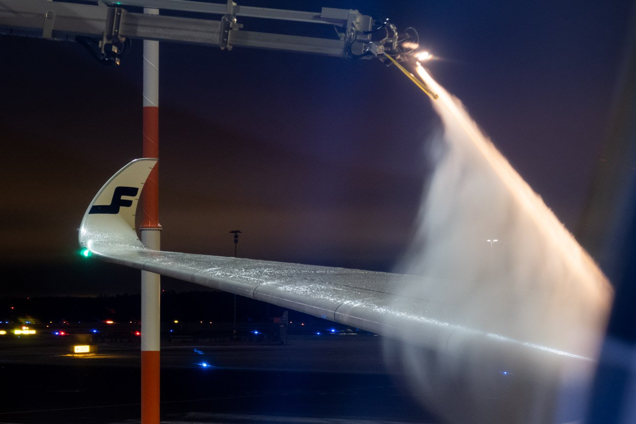 Finnair A350 De-Icing