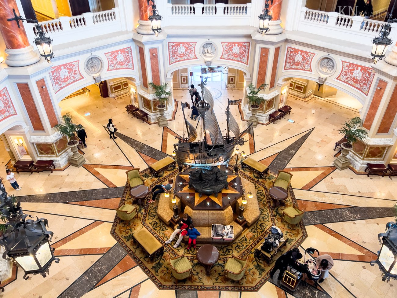 Hotel MiraCosta Lobby