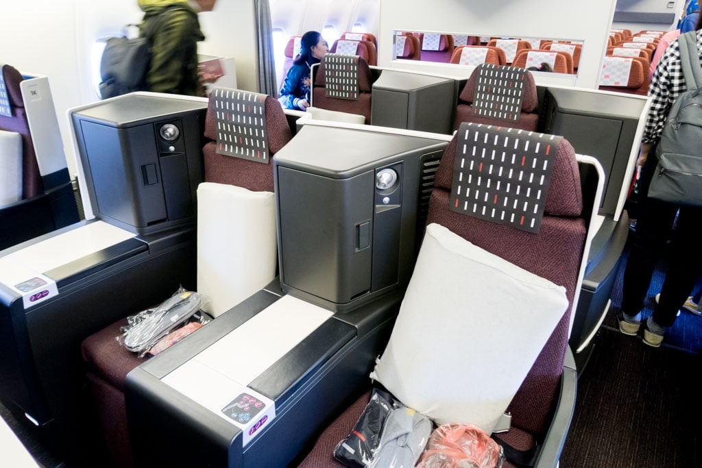 JAL 767-300ER Business Class Cabin