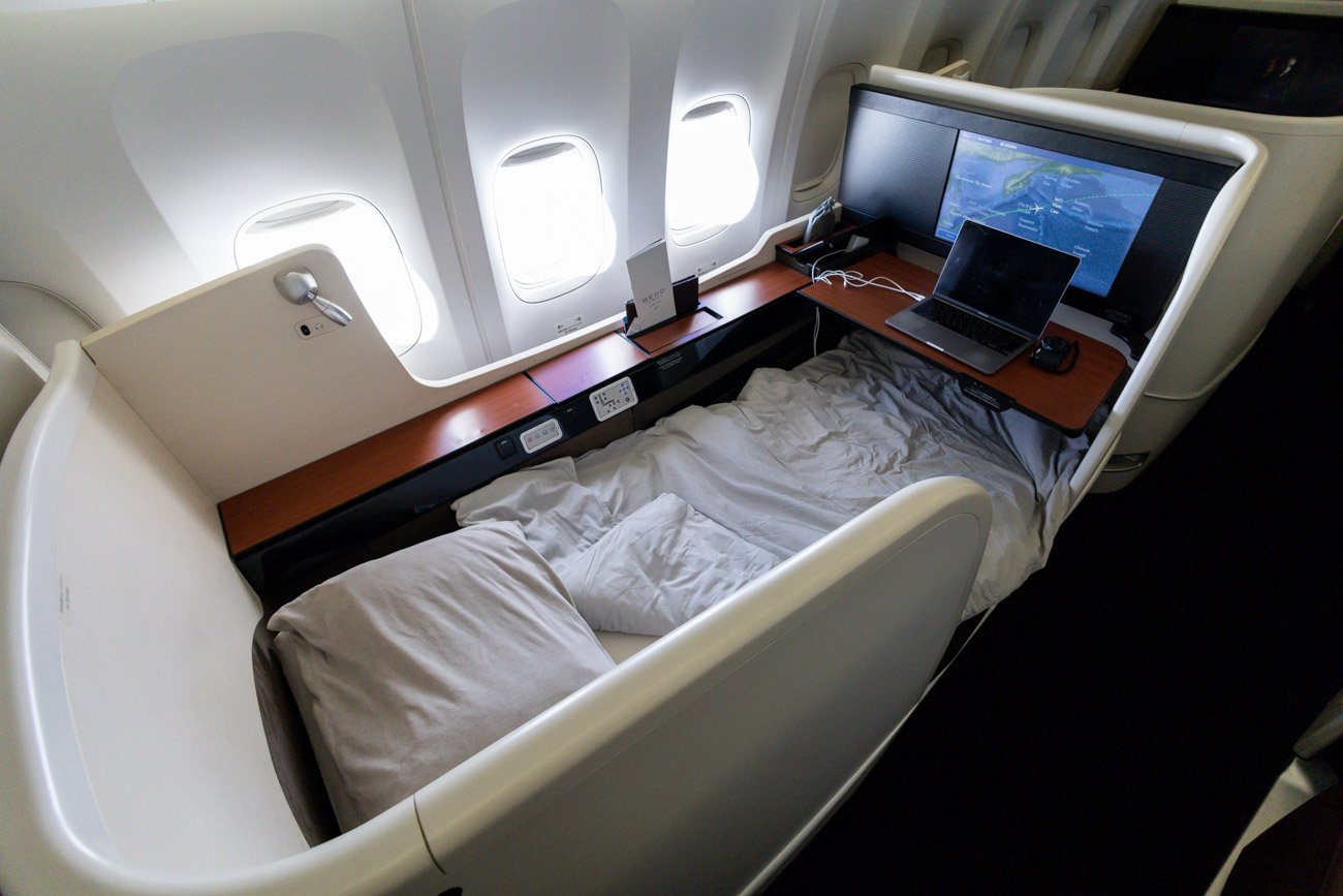 JAL 777-300ER First Class Bed