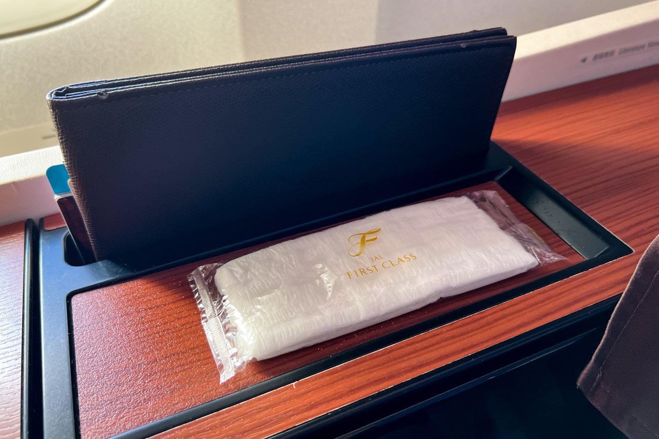 JAL First Class Wet Tissue