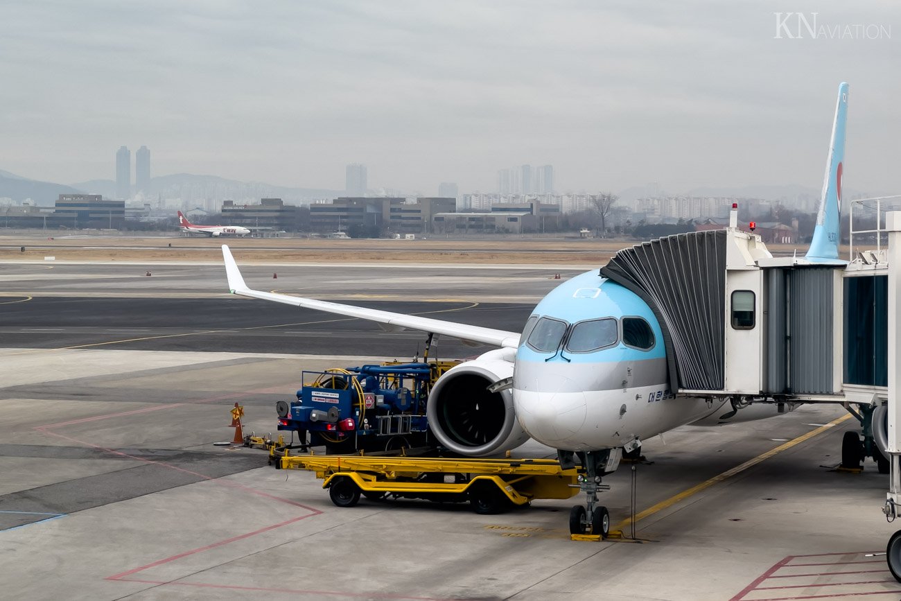 Korean Air A220 at Gimpo Airport