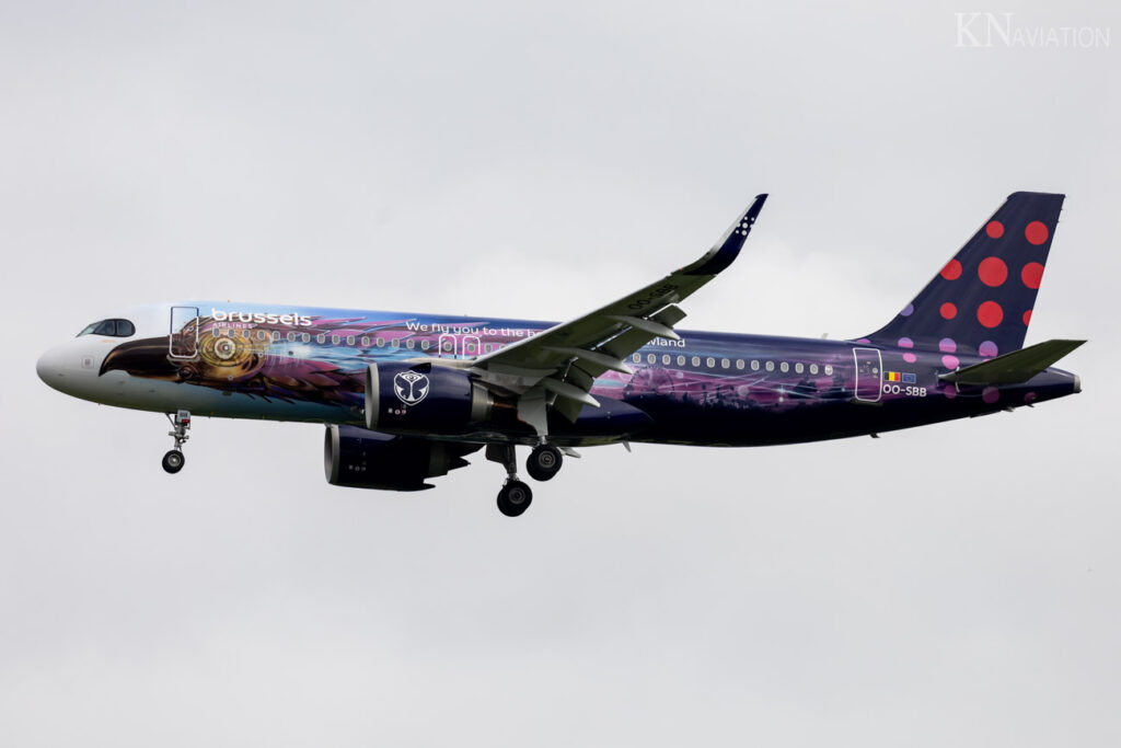 Brussels Airlines A320 in the Tomorrowland Livery