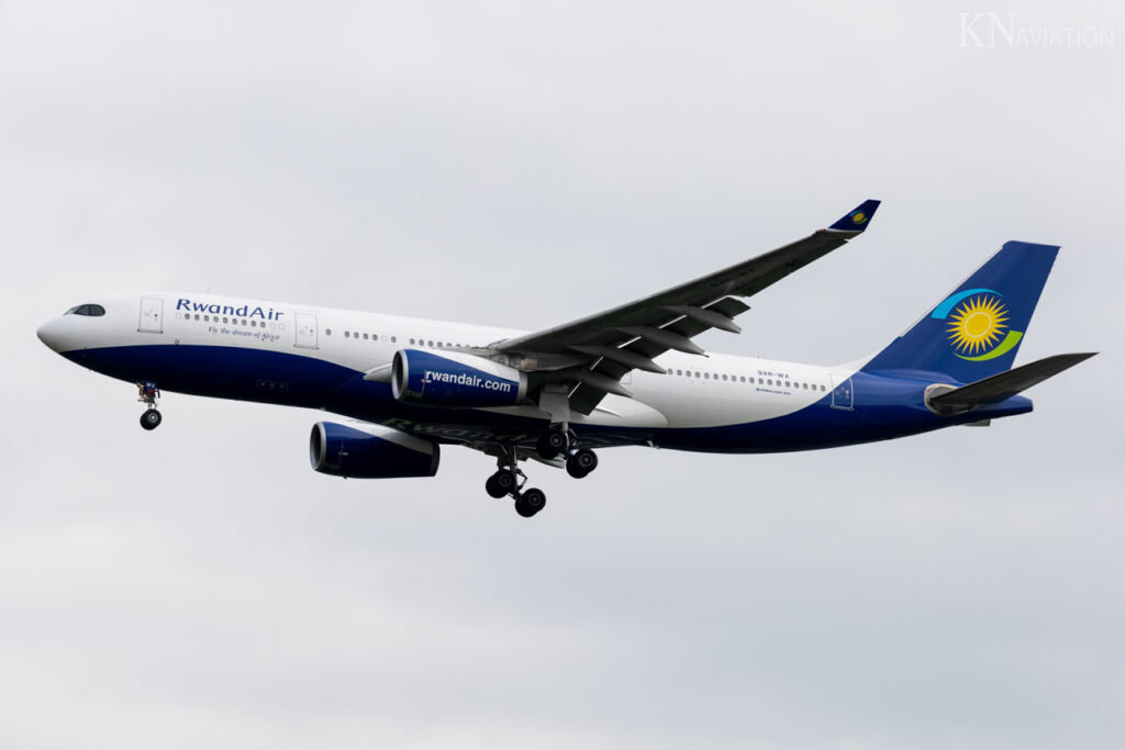 RwandAir A330-200