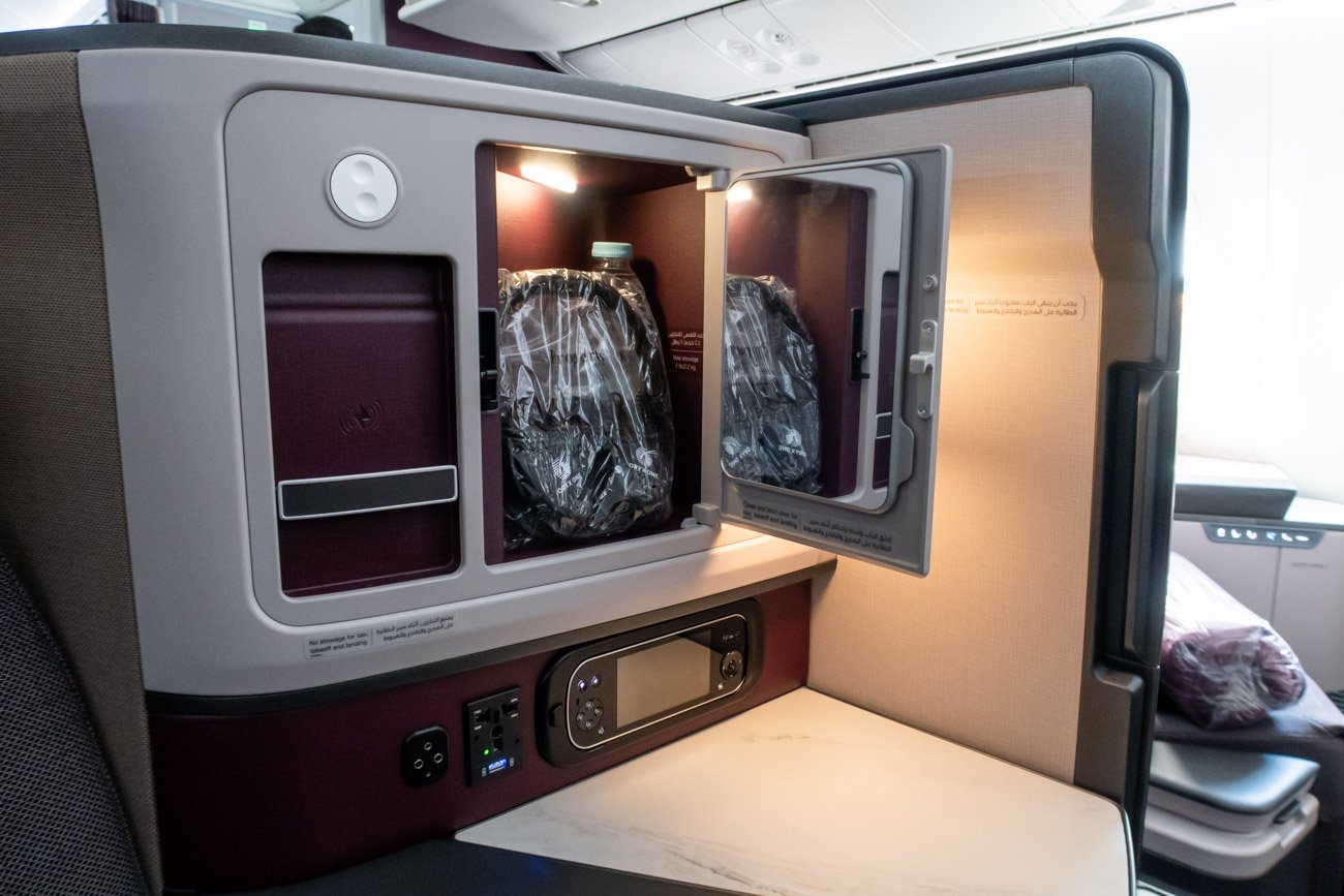 Qatar Airways 787-9 Business Class Seat