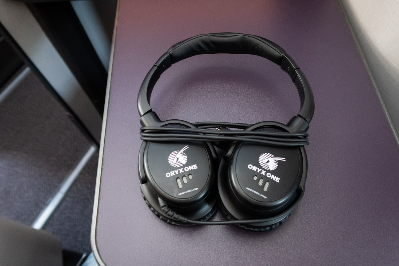 Qatar Airways 787-9 Business Class Headphones