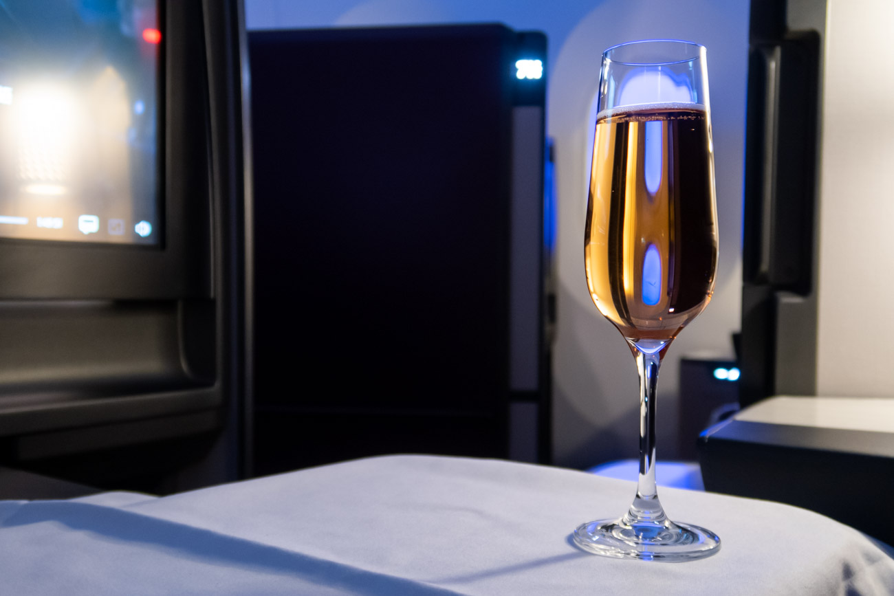 Qatar Airways Medium-Haul Business Class Dine-on-Demand