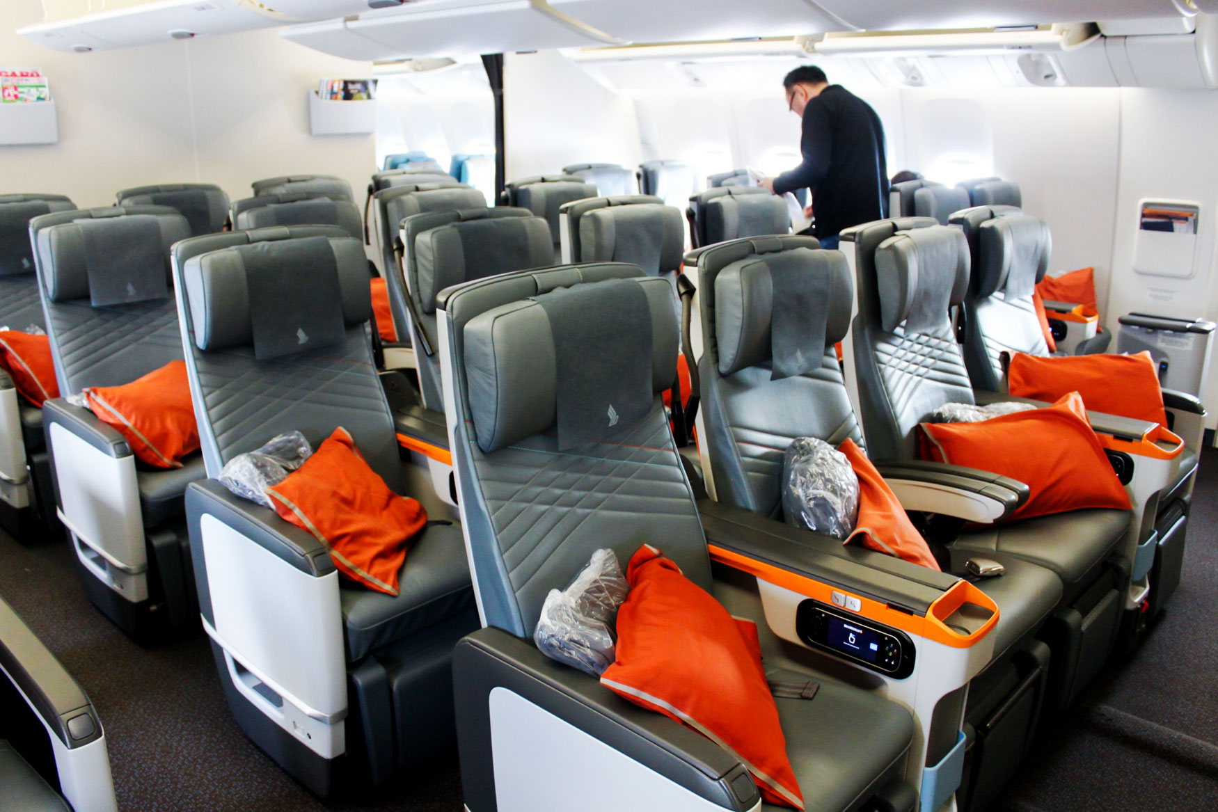 Singapore Airlines 777-300ER Premium Economy Class