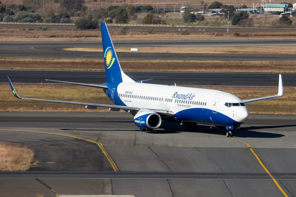 RwandAir Boeing 737-800