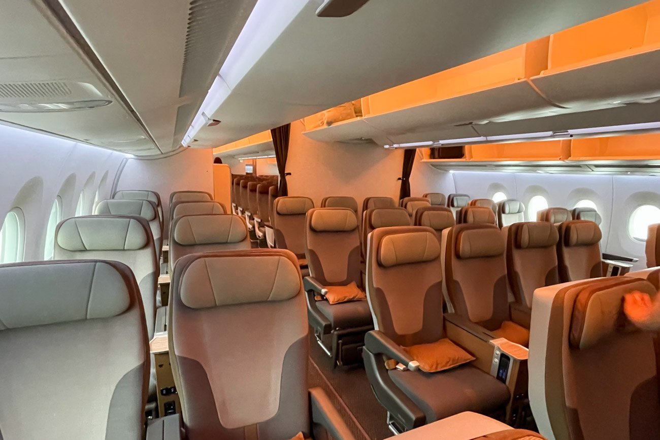 Starlux Airlines A350-900 Premium Economy