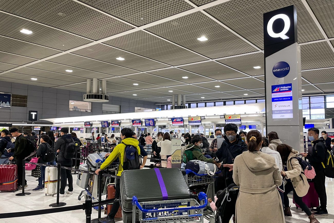 Starlux Check-in at Narita